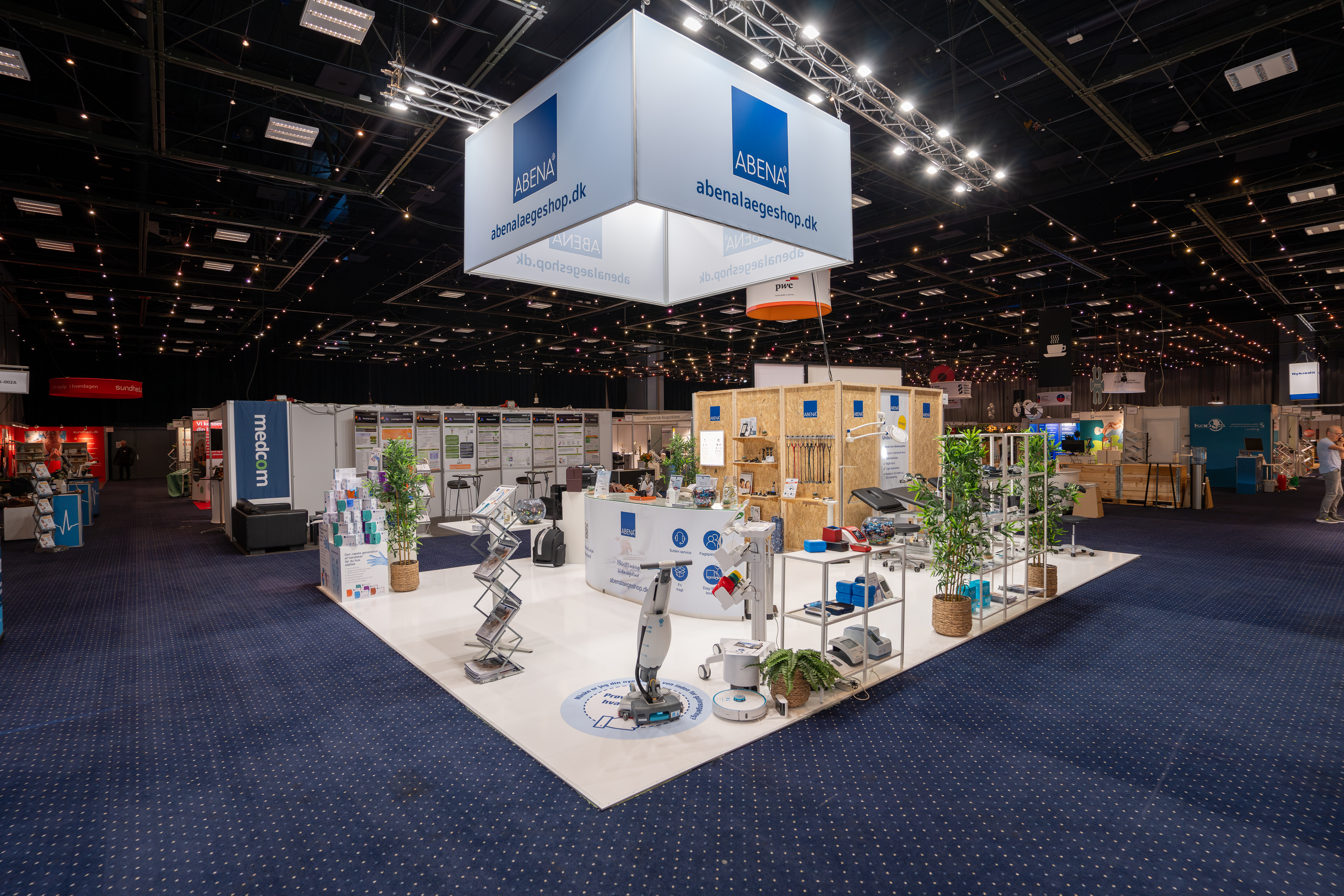 Messeområde i Hal A, Bella Center, med stande og udstillere i København.