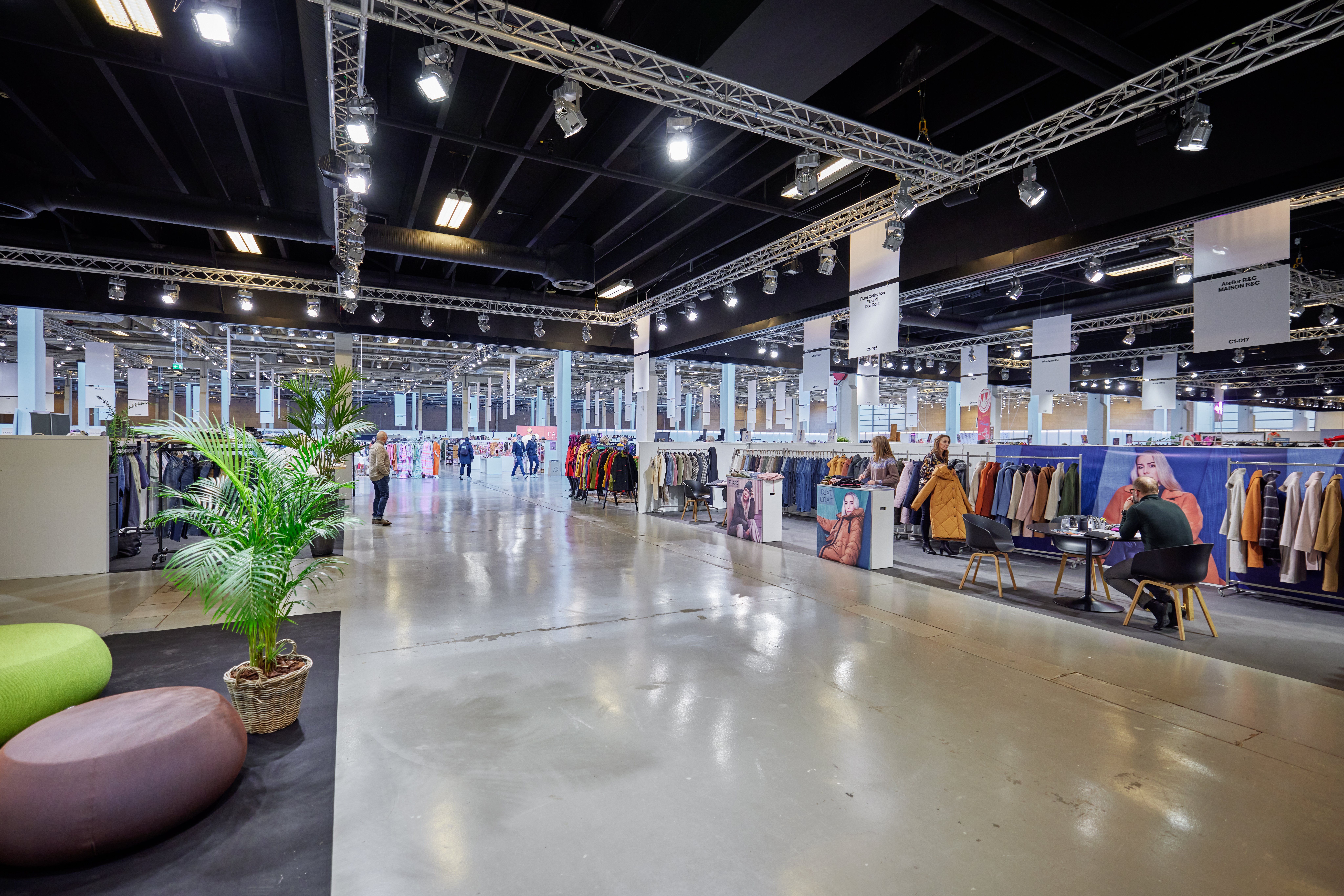 Oversigt over hal med stande til CIFF Modemesse i Bella Center Copenhagen.