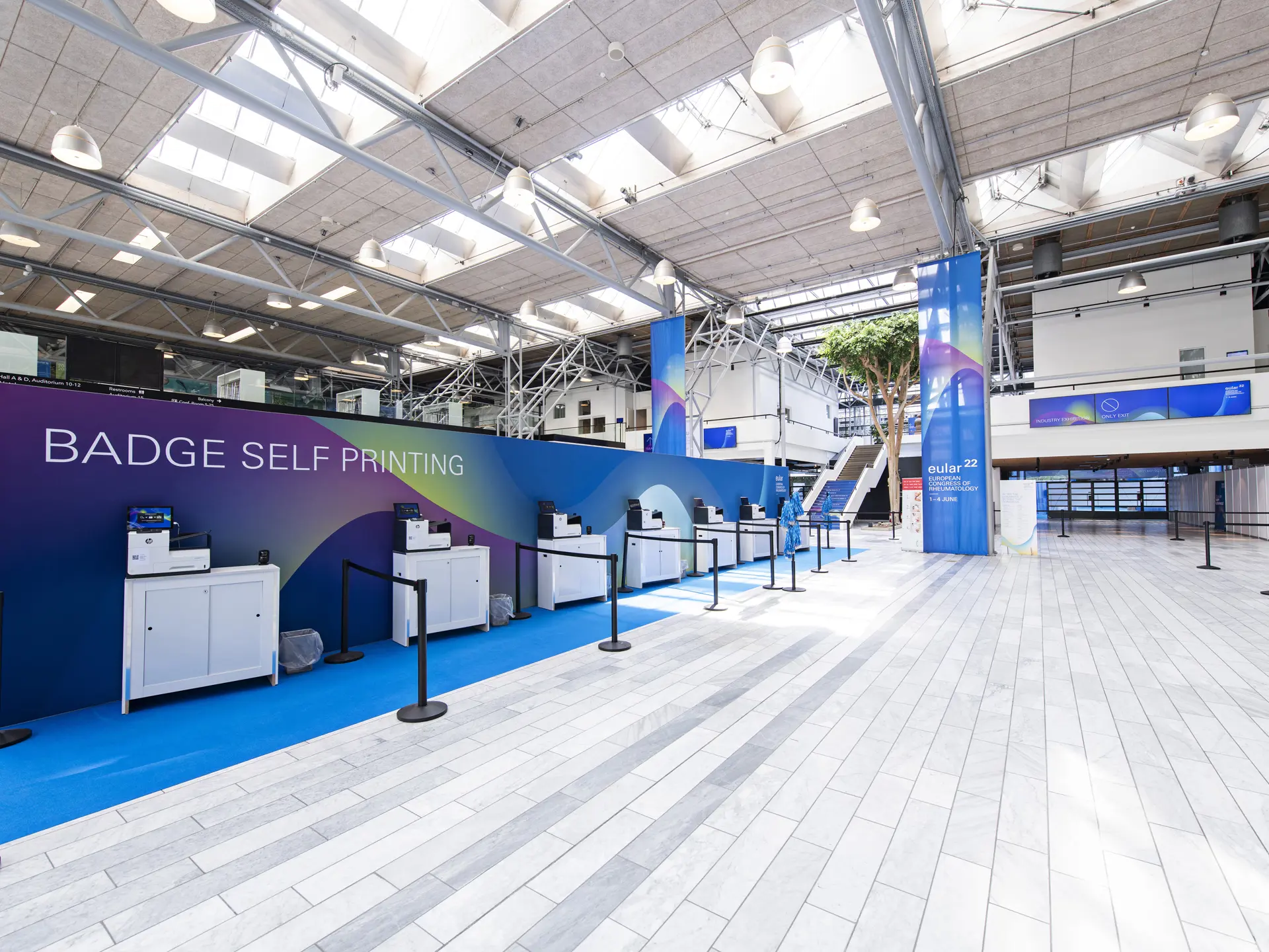 Selvbetjent badgeprintstation i Bella Centers foyer under eular 22.